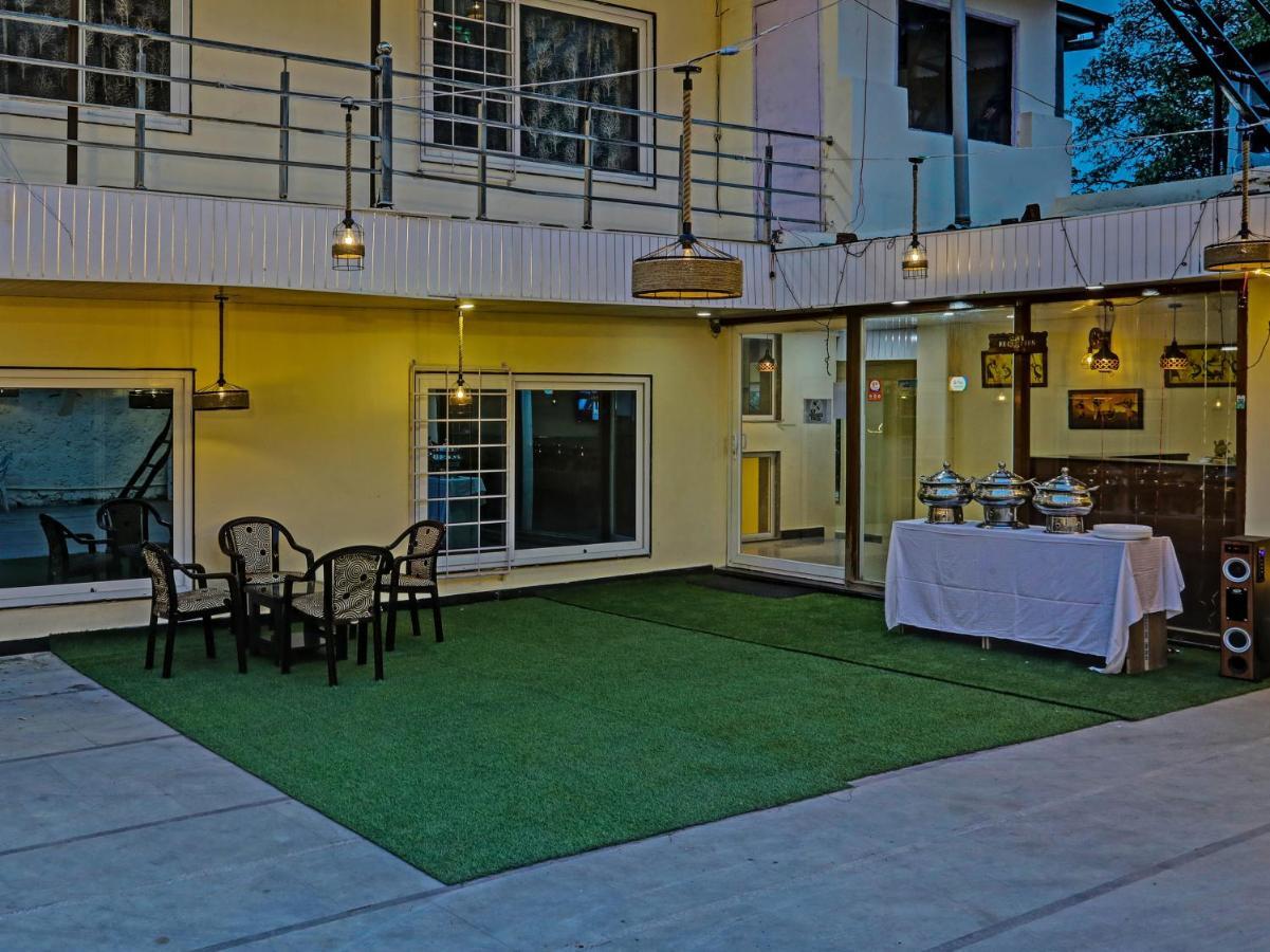 Hotel Woods View 穆索里 外观 照片