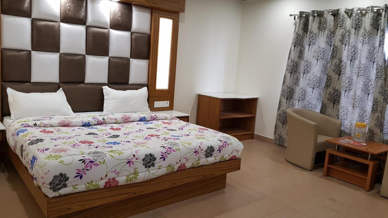 Hotel Woods View 穆索里 外观 照片